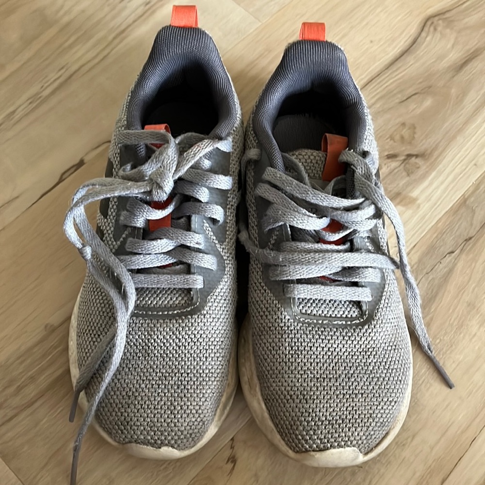 Adidas boy size 1